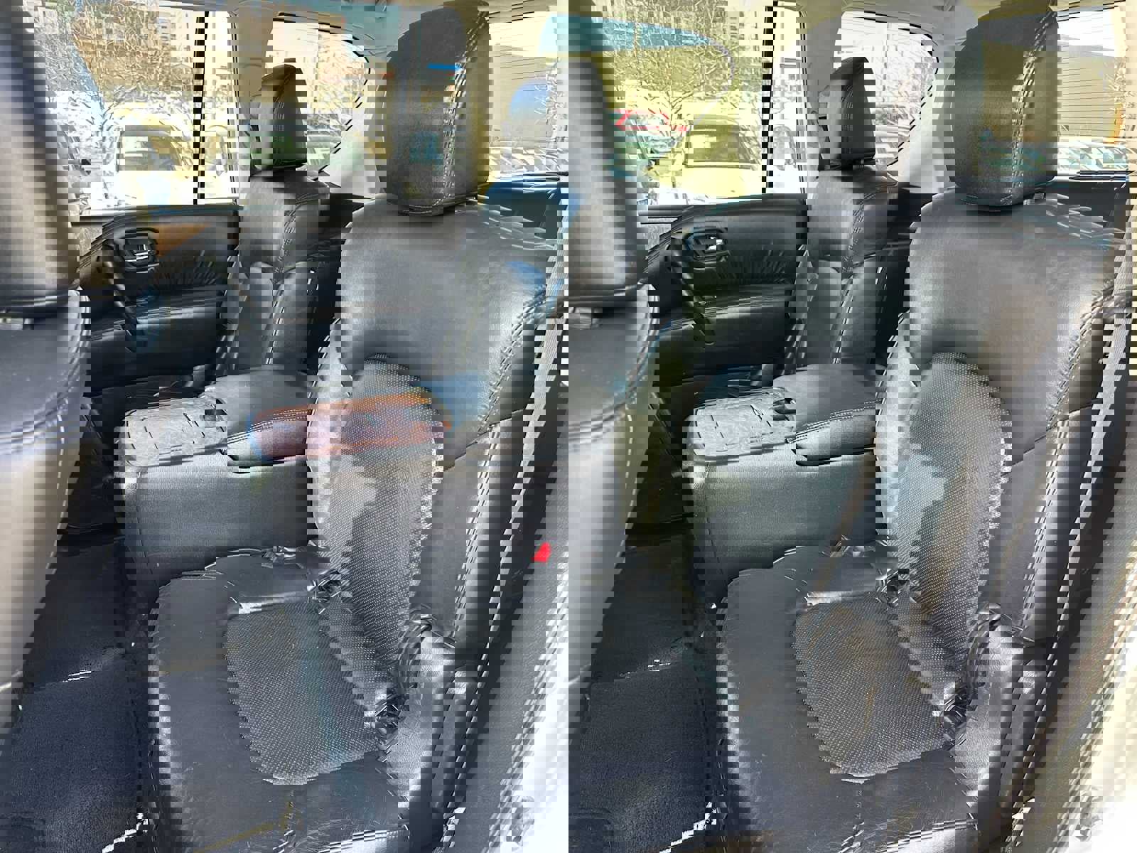 Used 2021 Nissan Armada SL w/ Captain's Chairs Package image 19