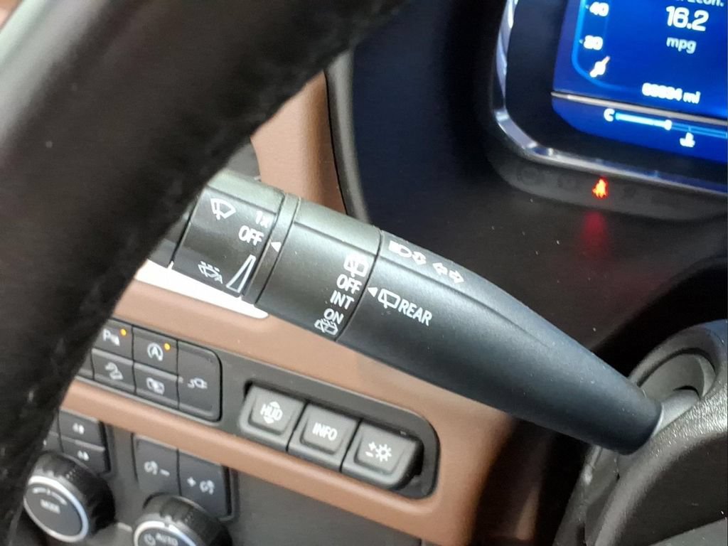 Used 2022 Chevrolet Suburban High Country w/ LPO, Illumination Package AWD/4WD image 18