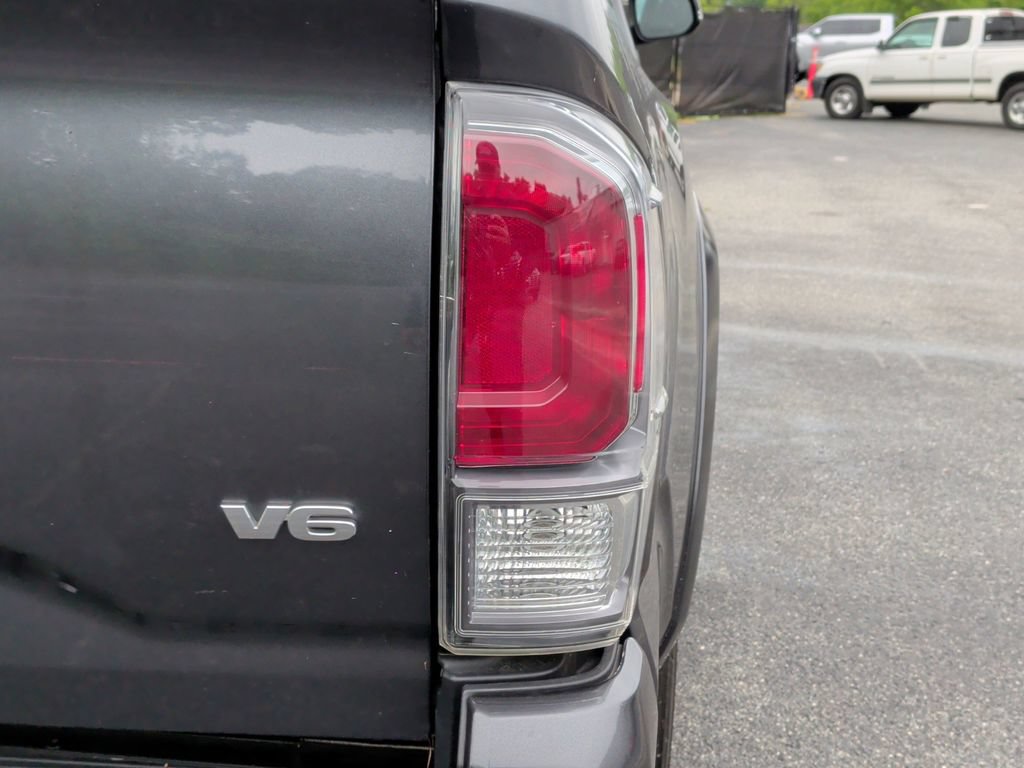 Used 2023 Toyota Tacoma TRD Sport AWD/4WD image 12