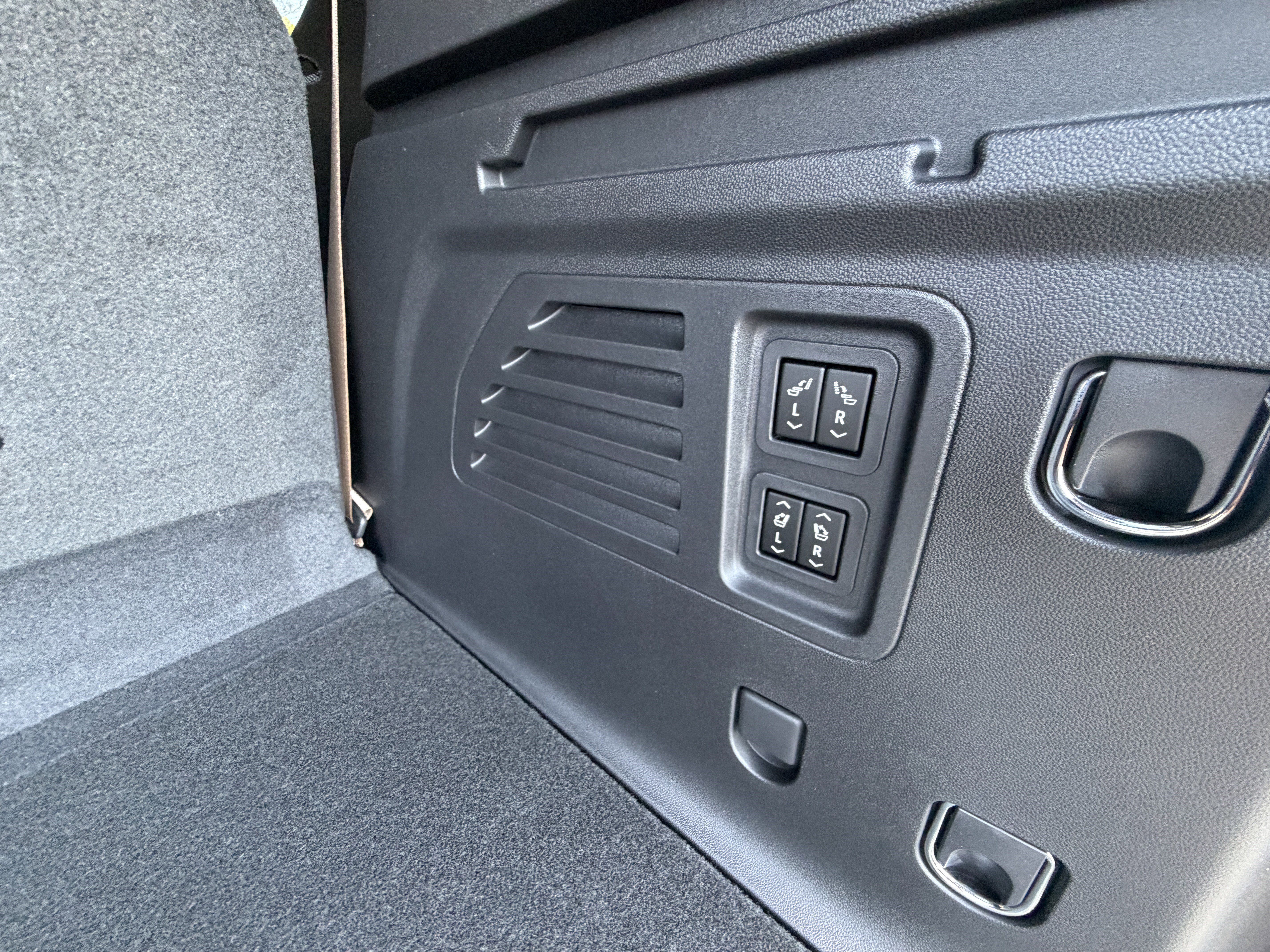 New 2026 Buick Enclave Preferred w/ Power Package FWD image 12