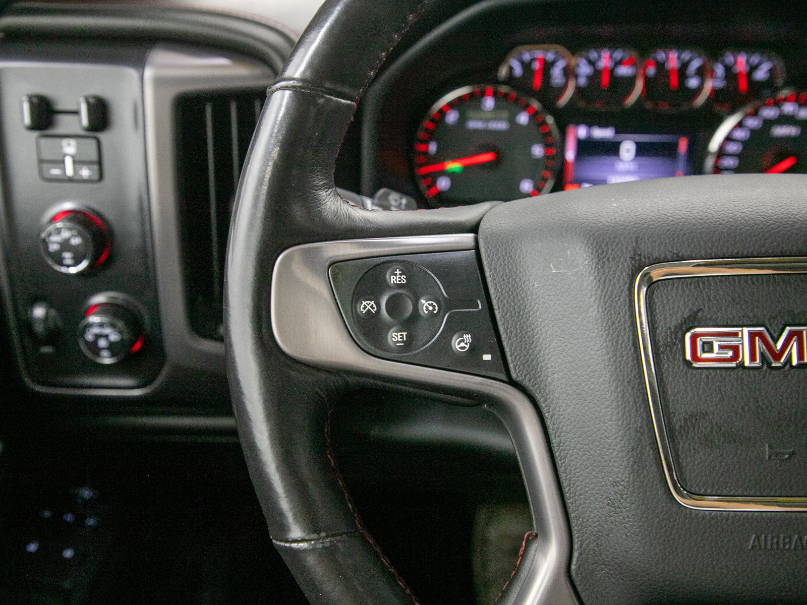 Used 2016 GMC Sierra 1500 SLT AWD/4WD image 24