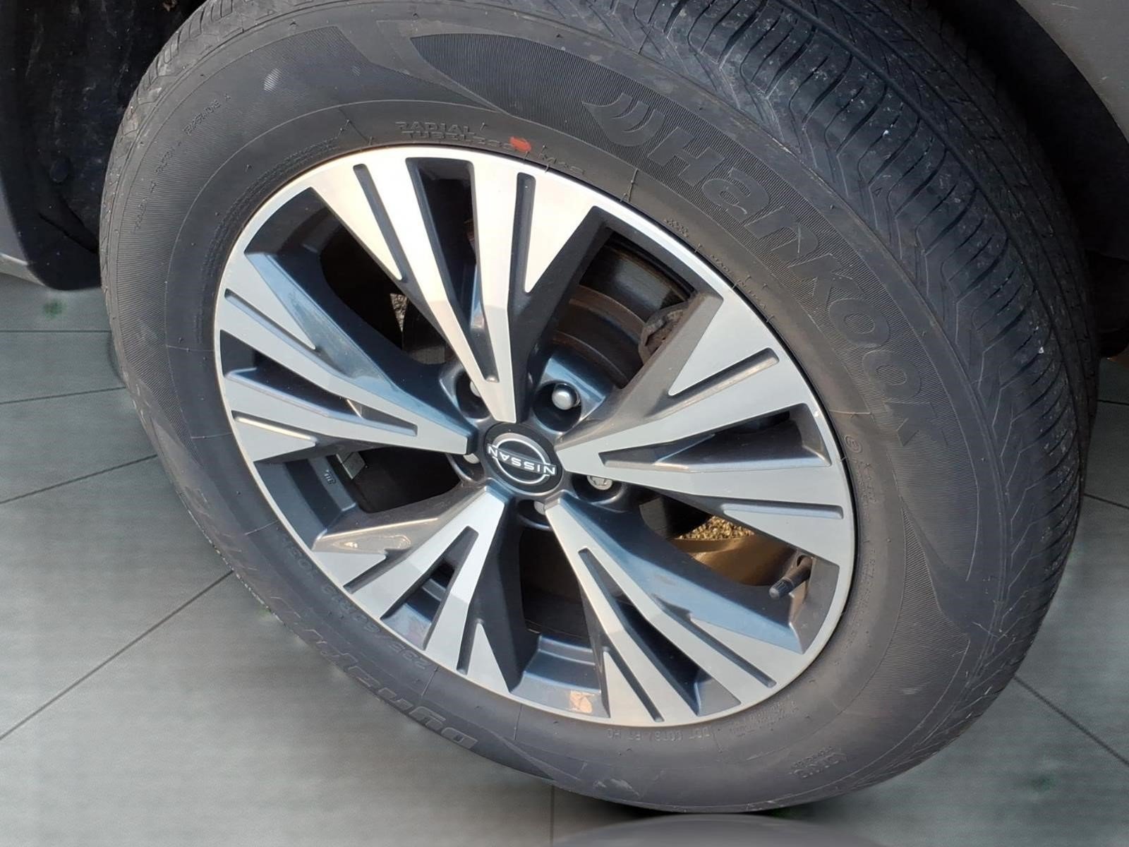 Used 2023 Nissan Rogue SV w/ SV Premium B Package AWD/4WD image 5