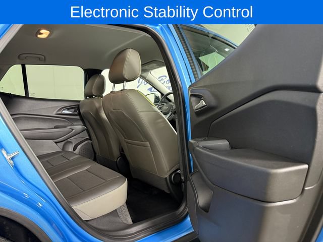 Used 2025 Chevrolet Trax ACTIV FWD image 18