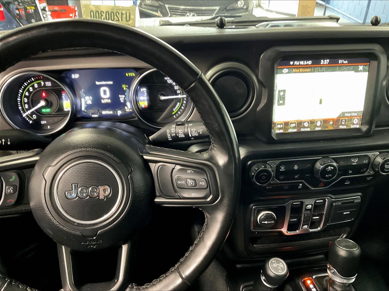 Used 2023 Jeep Wrangler Unlimited w/ Cold Weather Group AWD/4WD image 19