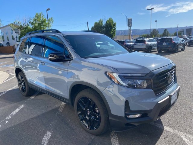 Used 2025 Honda Passport Black Edition image 4