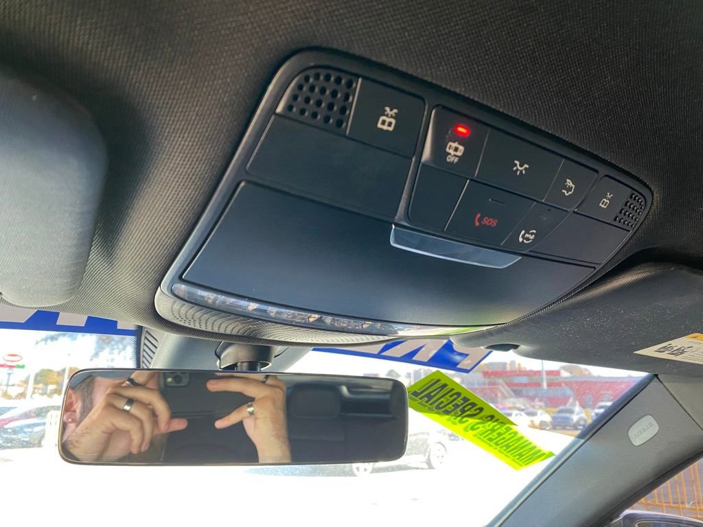 Used 2021 Mercedes-Benz GLC 300 image 24