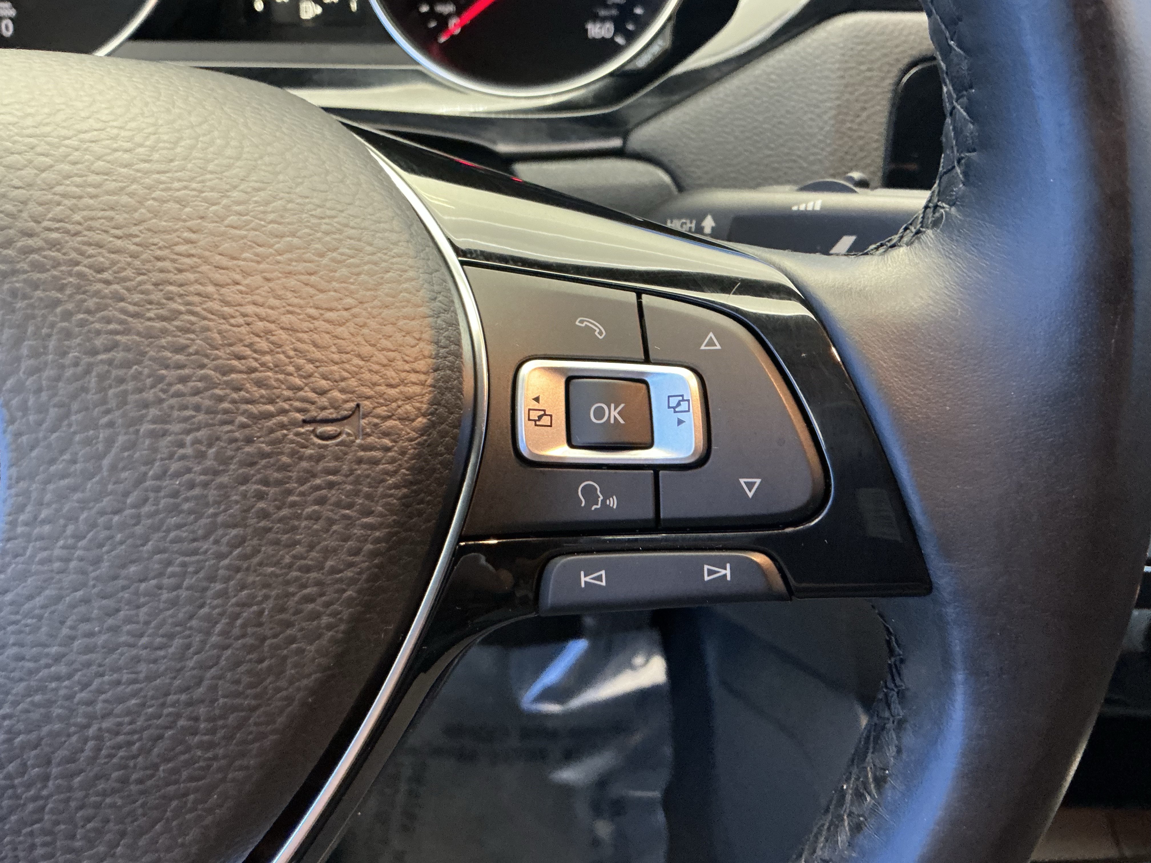 Used 2015 Volkswagen Jetta TDI SEL FWD image 16