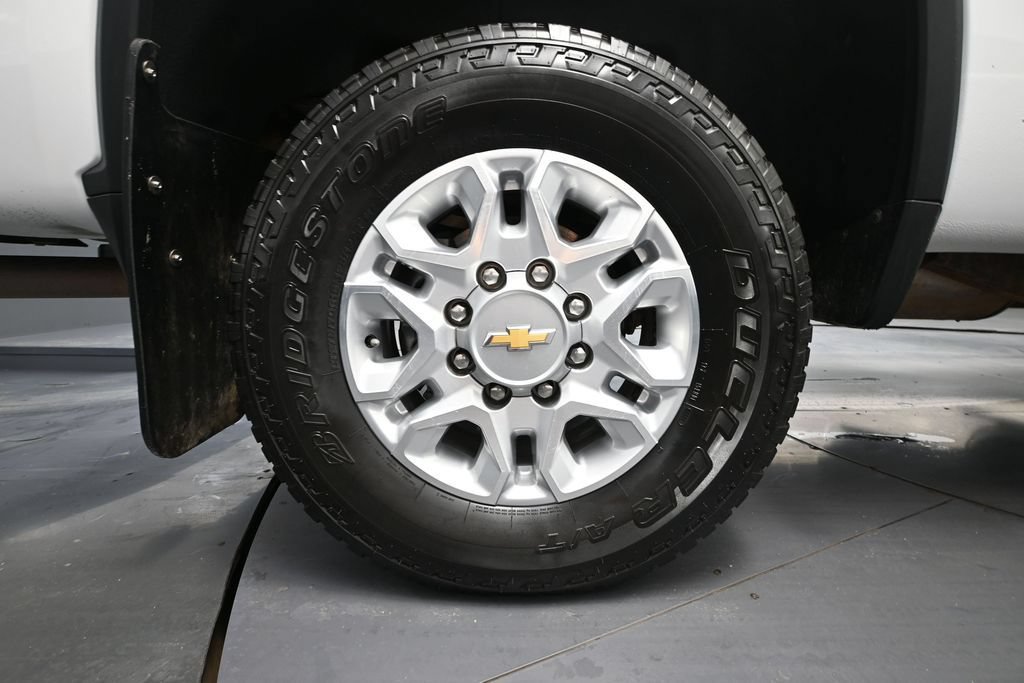 Used 2025 Chevrolet Silverado 3500 LT w/ Safety Package AWD/4WD image 16