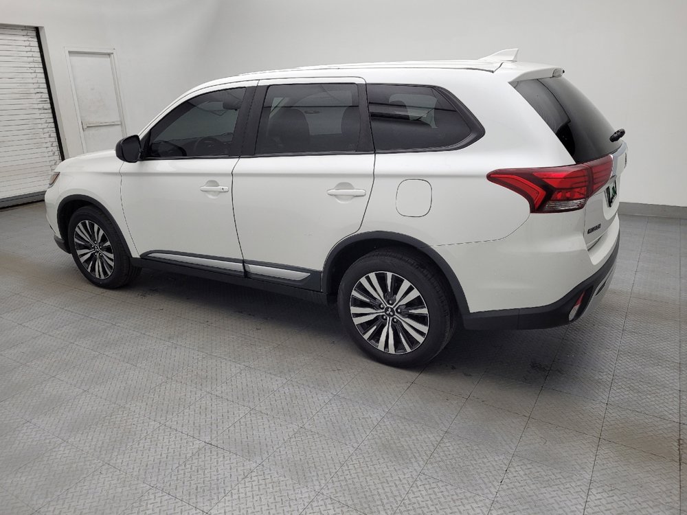 Used 2019 Mitsubishi Outlander ES image 3