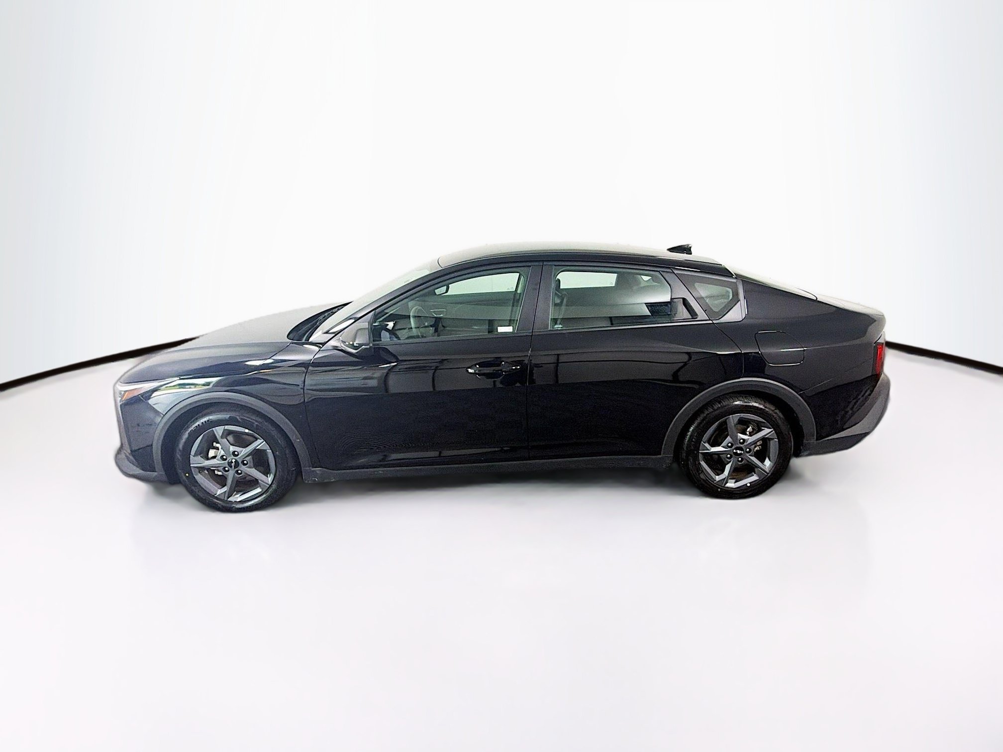 Used 2025 Kia K4 FWD image 4