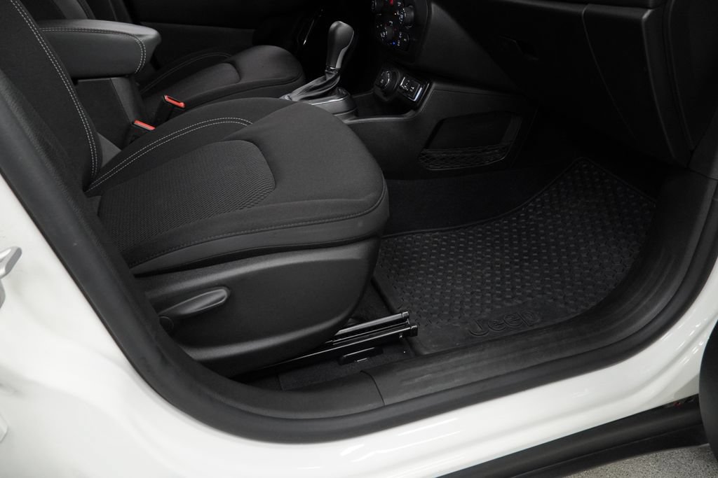 Certified 2023 Jeep Renegade Altitude AWD/4WD image 49