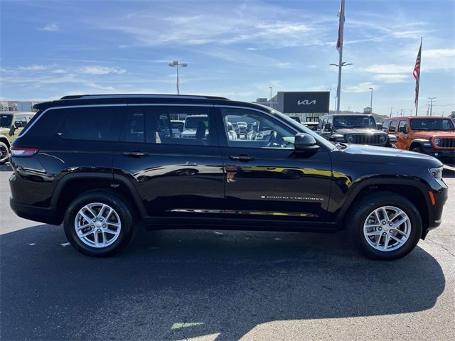 Used 2023 Jeep Grand Cherokee L Laredo image 10