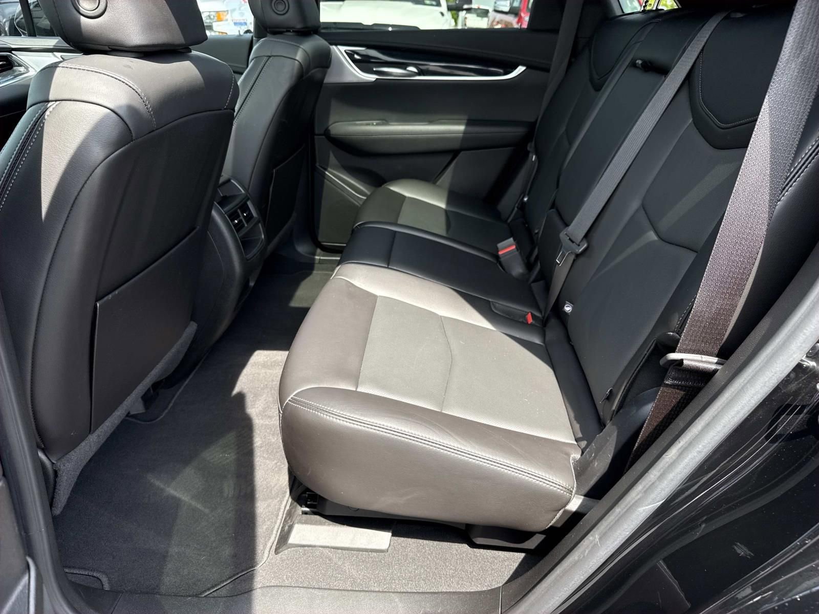 Used 2025 Cadillac XT5 Premium Luxury AWD/4WD image 28