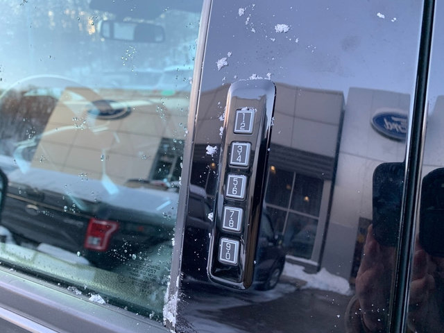 Used 2018 Ford F150 Lariat w/ Equipment Group 502A Luxury image 8