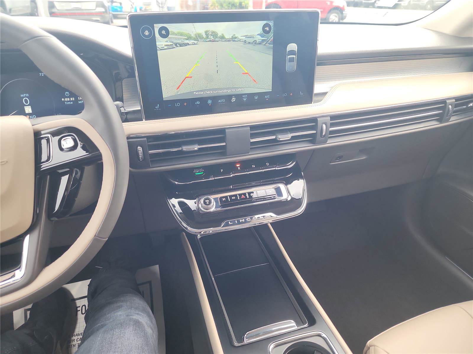 Used 2023 Lincoln Corsair FWD w/ Towing Package image 32