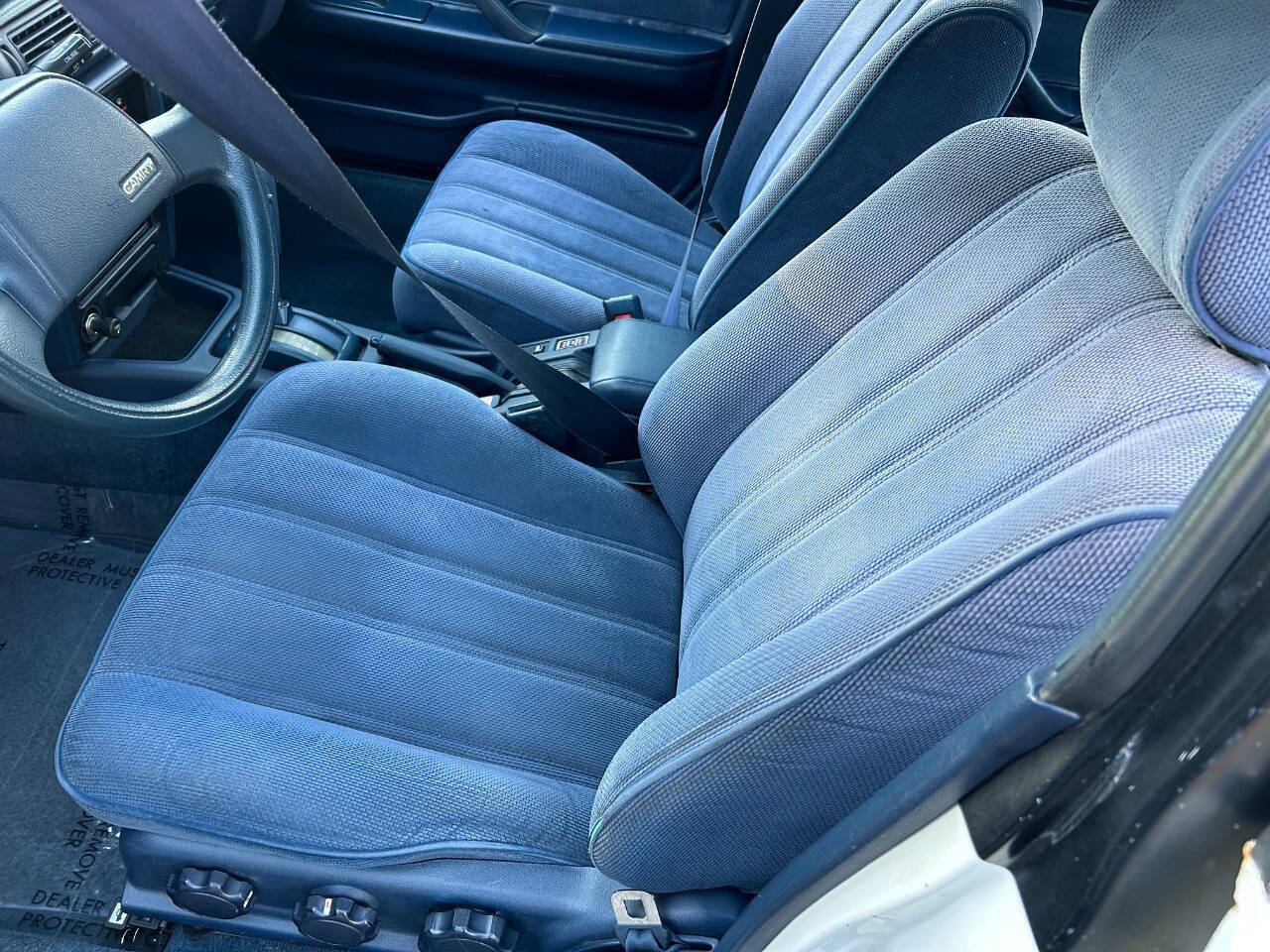 Used 1991 Toyota Camry Deluxe image 27