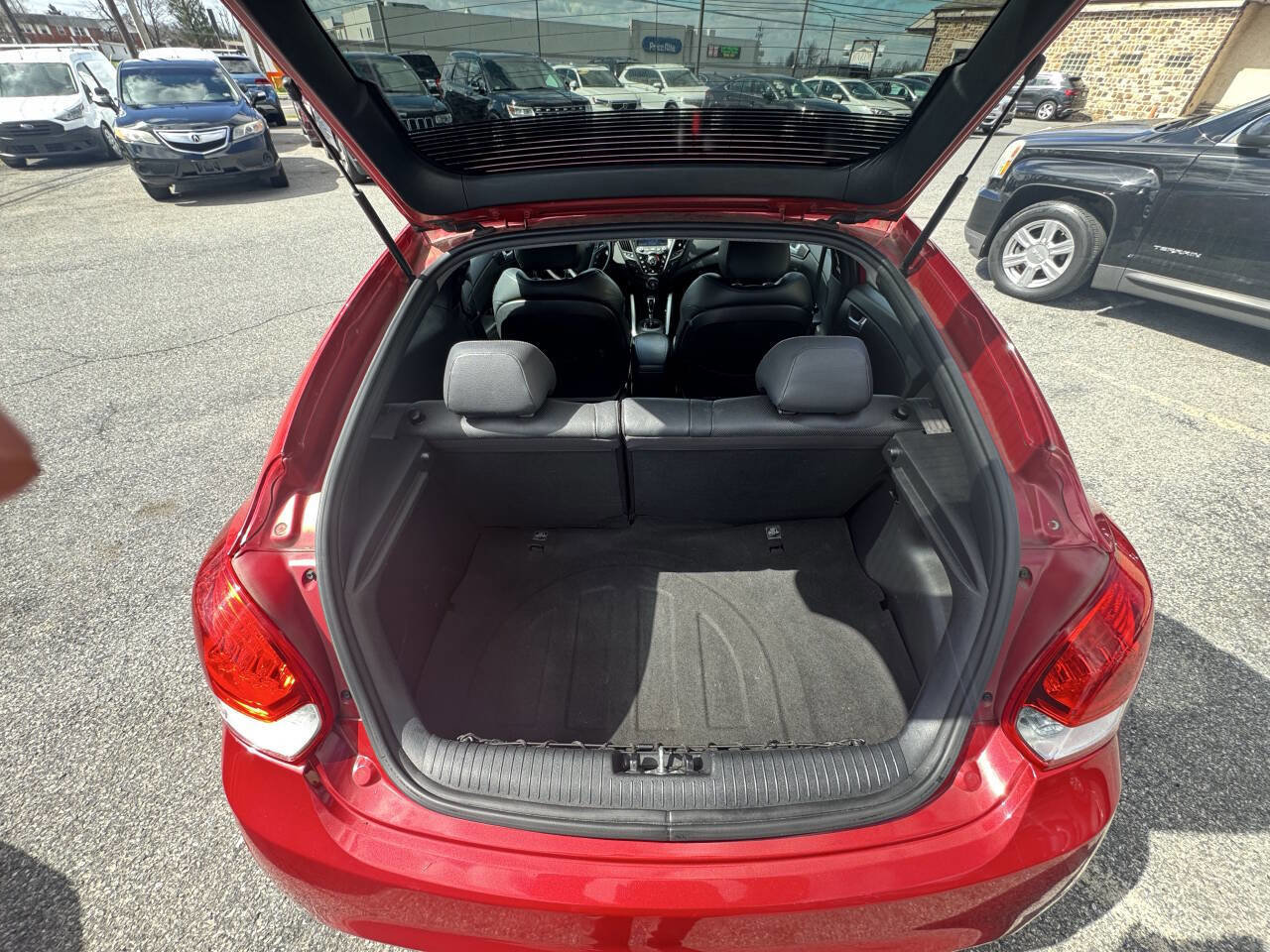 Used 2013 Hyundai Veloster Turbo FWD image 18