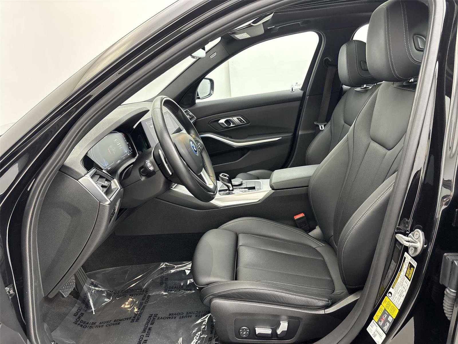 Used 2022 BMW 330e image 25
