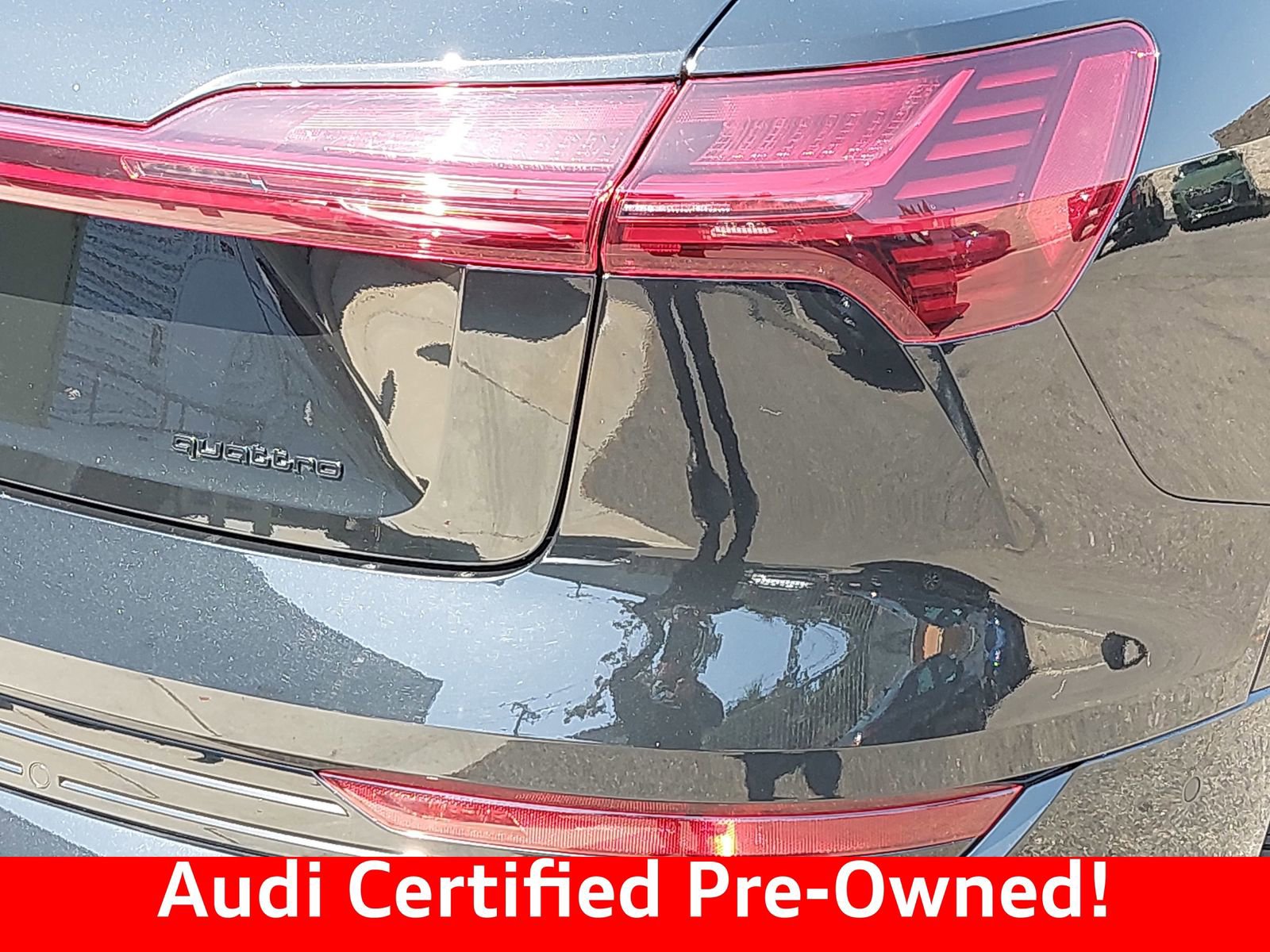 Used 2023 Audi e-tron Premium Plus w/ Premium Plus Package AWD/4WD image 37