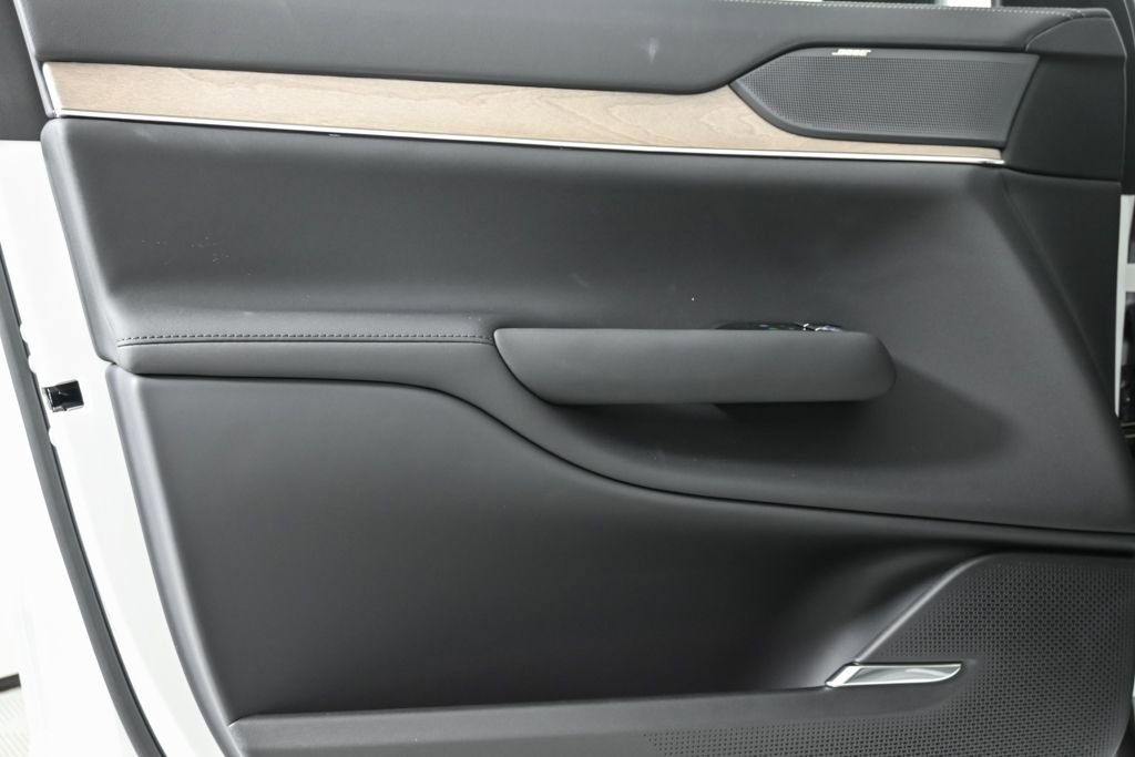 New 2025 Volvo EX90 Plus w/ Protection Package Premier image 6