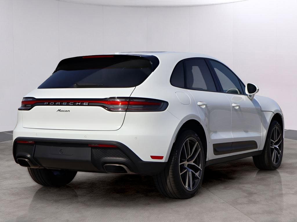 Used 2025 Porsche Macan image 8
