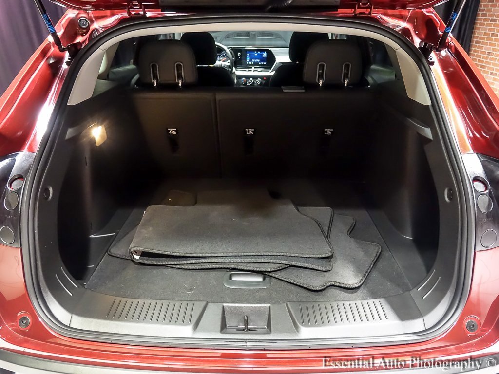 Used 2025 Chevrolet Trax LS w/ LS Convenience Package image 27