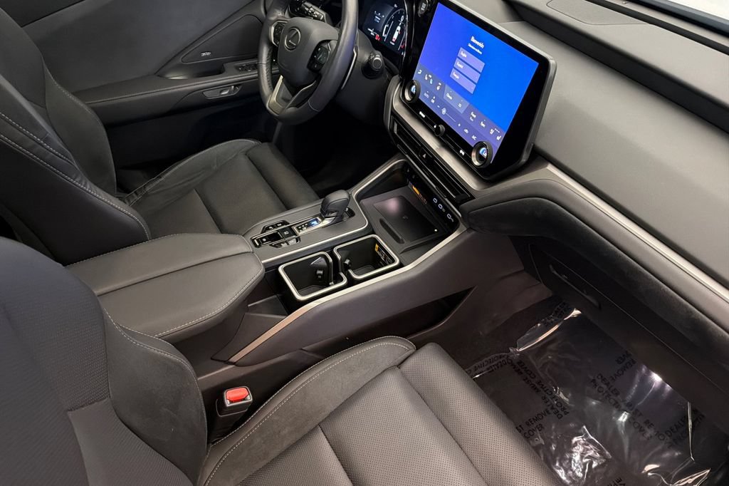 Used 2025 Lexus TX 350 AWD w/ Technology Package image 17