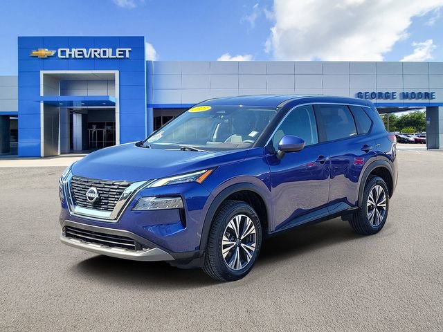 Used 2023 Nissan Rogue SV image 2