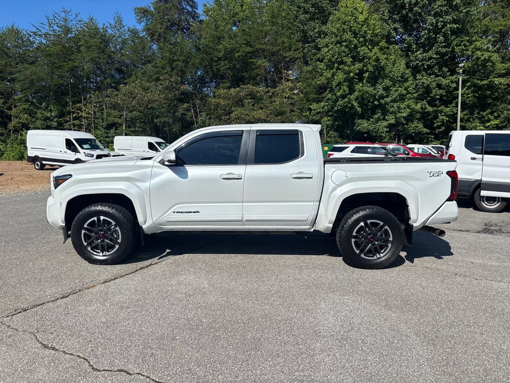 Used 2024 Toyota Tacoma TRD Sport w/ TRD Sport Upgrade Package AWD/4WD image 8