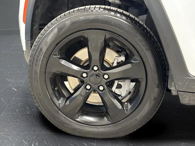 Used 2025 Jeep Grand Cherokee L Limited w/ Black Appearance Package image 38