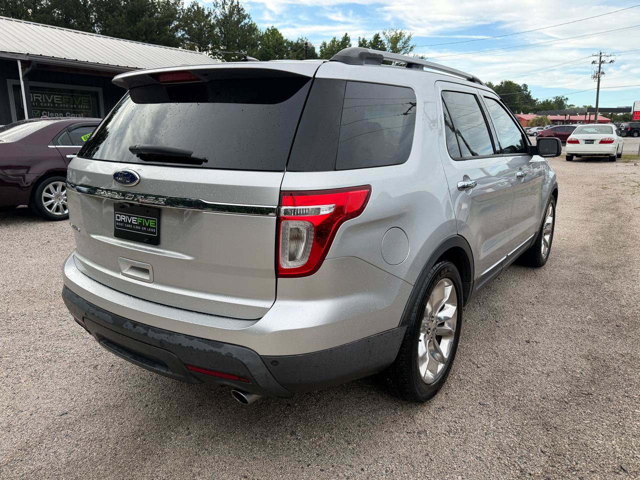 Used 2011 Ford Explorer Limited w/ 302A Rapid Spec Order Code FWD image 5