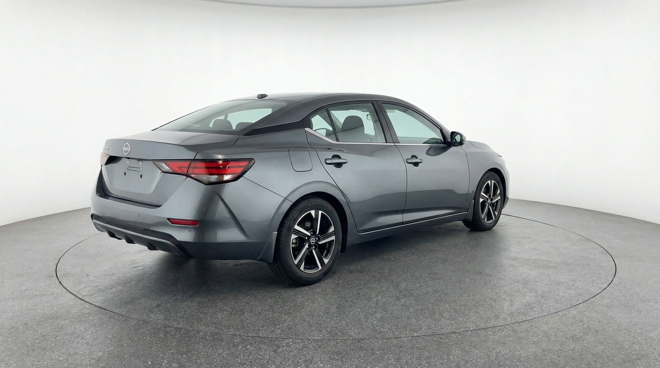 Used 2025 Nissan Sentra SV image 9