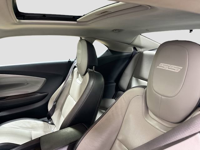 Used 2010 Chevrolet Camaro SS w/ RS Package image 22