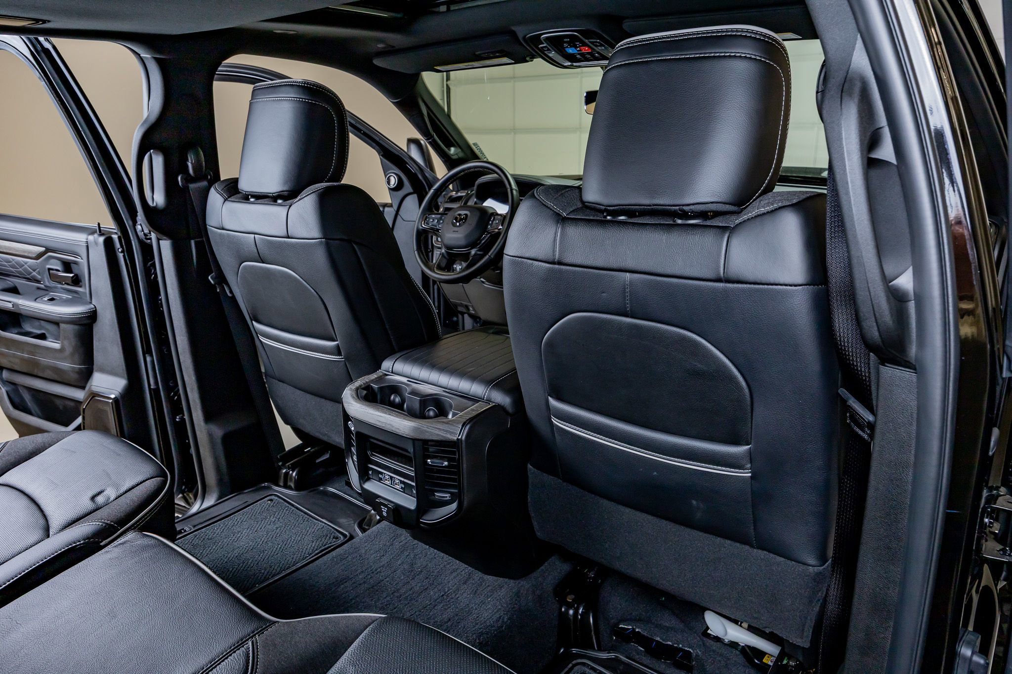 Used 2025 RAM 3500 Limited image 29