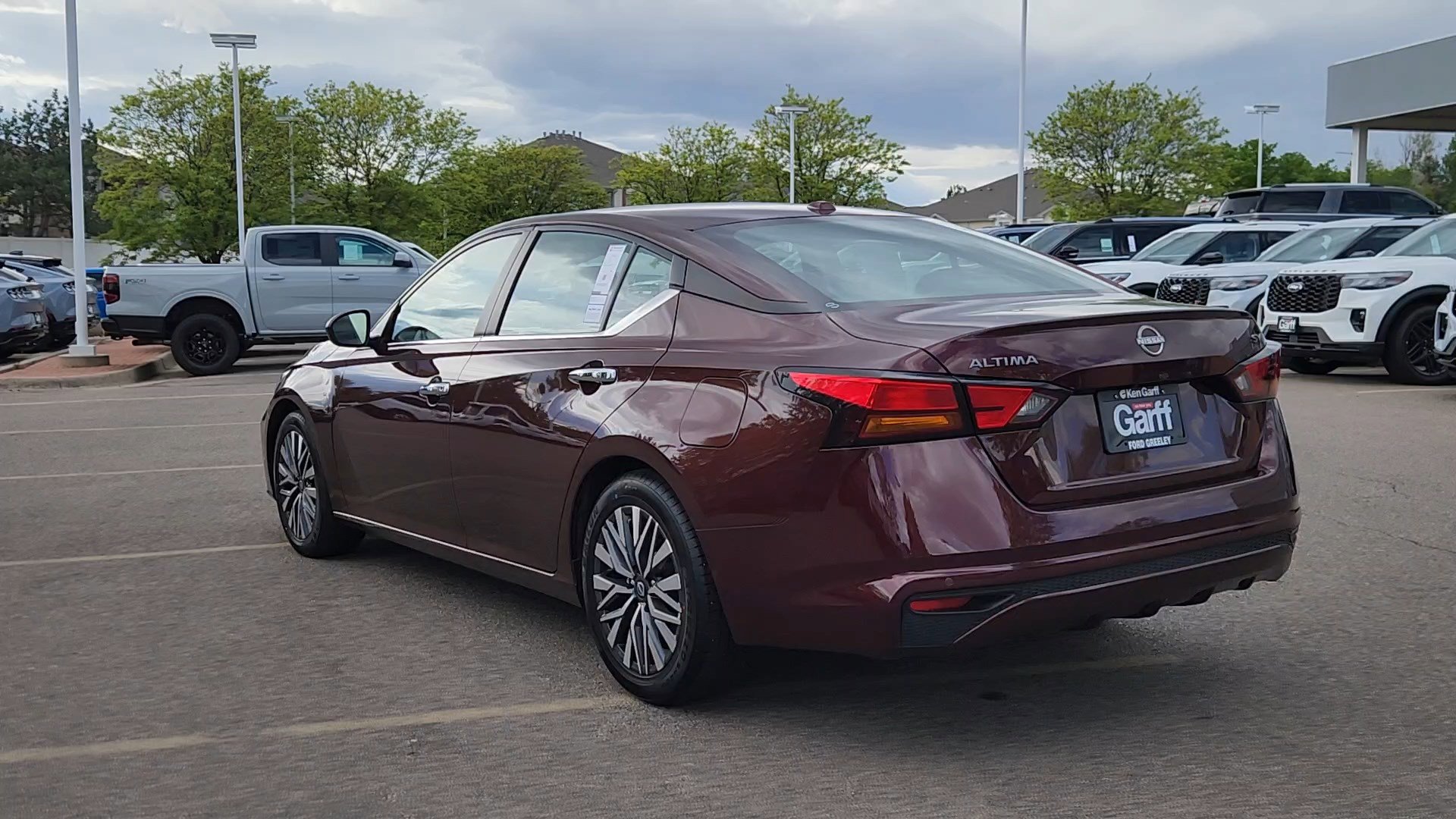 Used 2024 Nissan Altima 2.5 SV FWD image 21