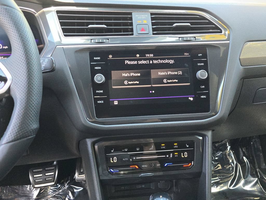 Used 2022 Volkswagen Tiguan SE R-Line FWD image 27