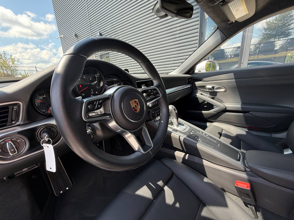 Certified 2017 Porsche 911 Carrera S RWD image 15