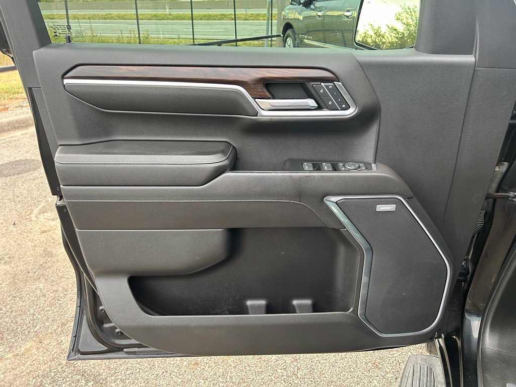 Used 2022 GMC Sierra 1500 SLT RWD image 11