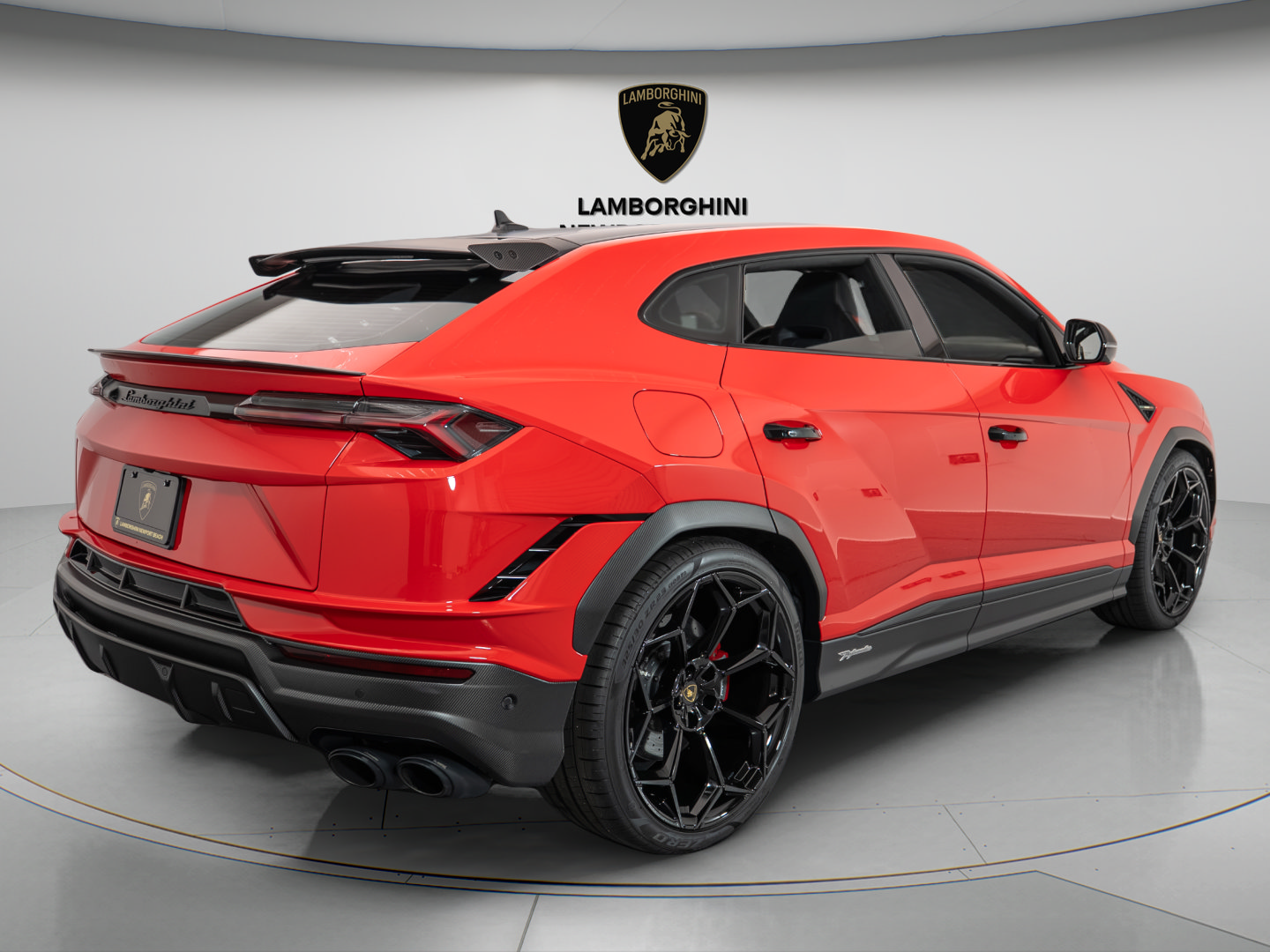 Used 2024 Lamborghini Urus Performante AWD/4WD image 6