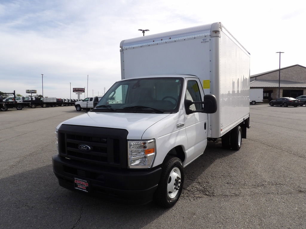 Used 2024 Ford E-350 and Econoline 350 Super Duty w/ Driver's Safety Package RWD image 45