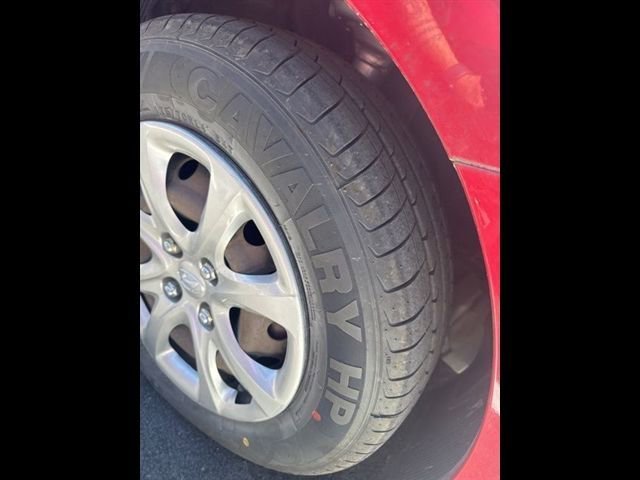 Used 2013 Hyundai Accent GS FWD image 12
