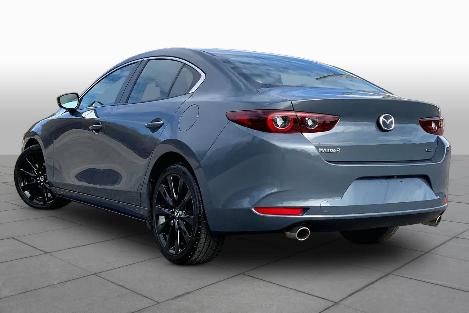 Used 2023 MAZDA MAZDA3 s FWD image 11