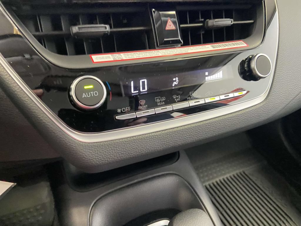 Used 2026 Toyota Corolla LE FWD image 22