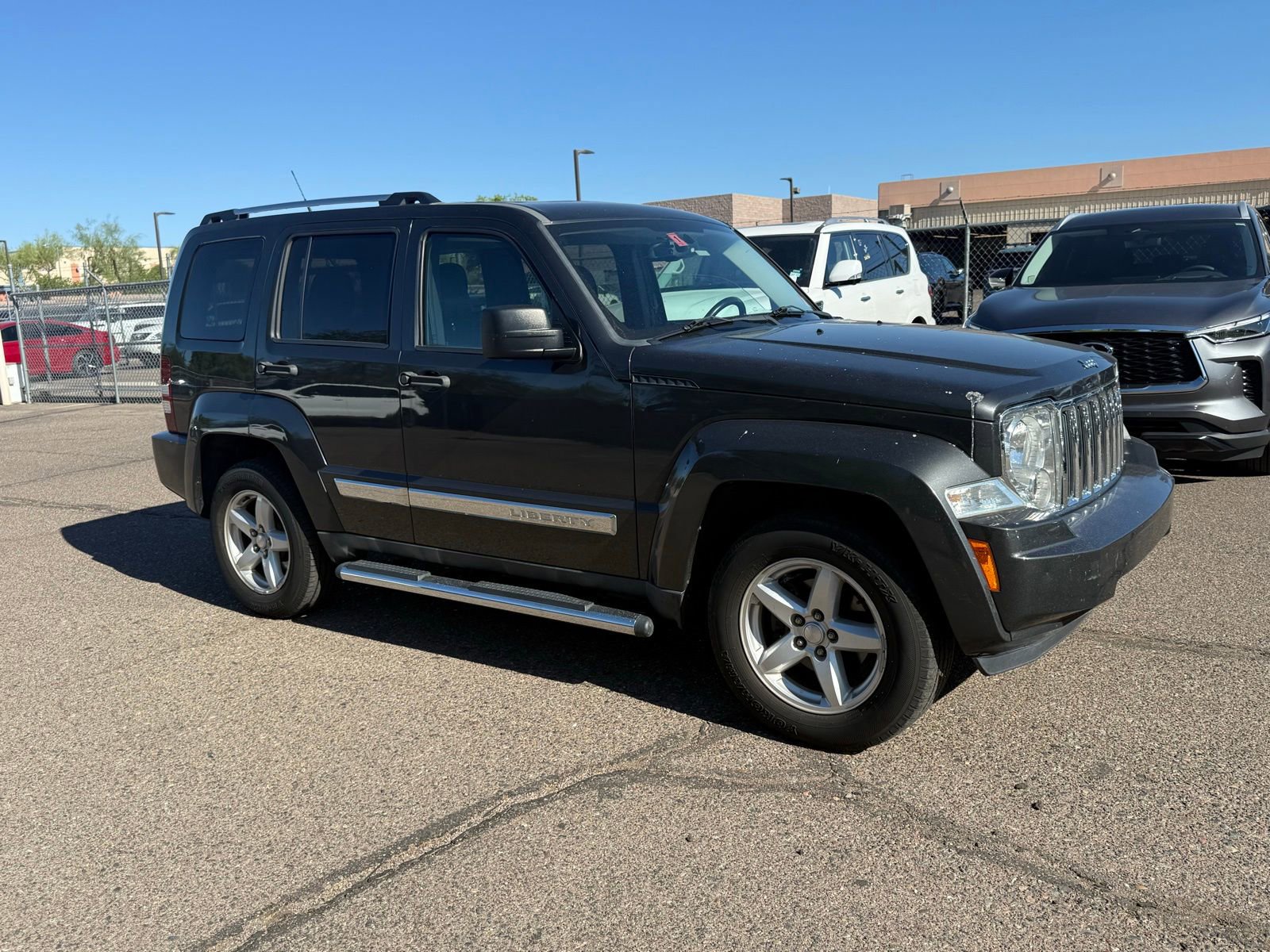 Used 2011 Jeep Liberty Limited w/ Chrome Accents Group image 3