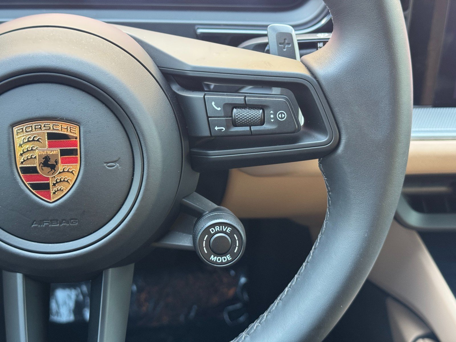 Used 2024 Porsche Cayenne Coupe AWD/4WD image 24