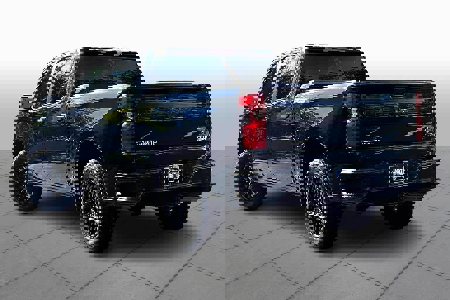 Used 2023 Chevrolet Silverado 1500 Custom image 12