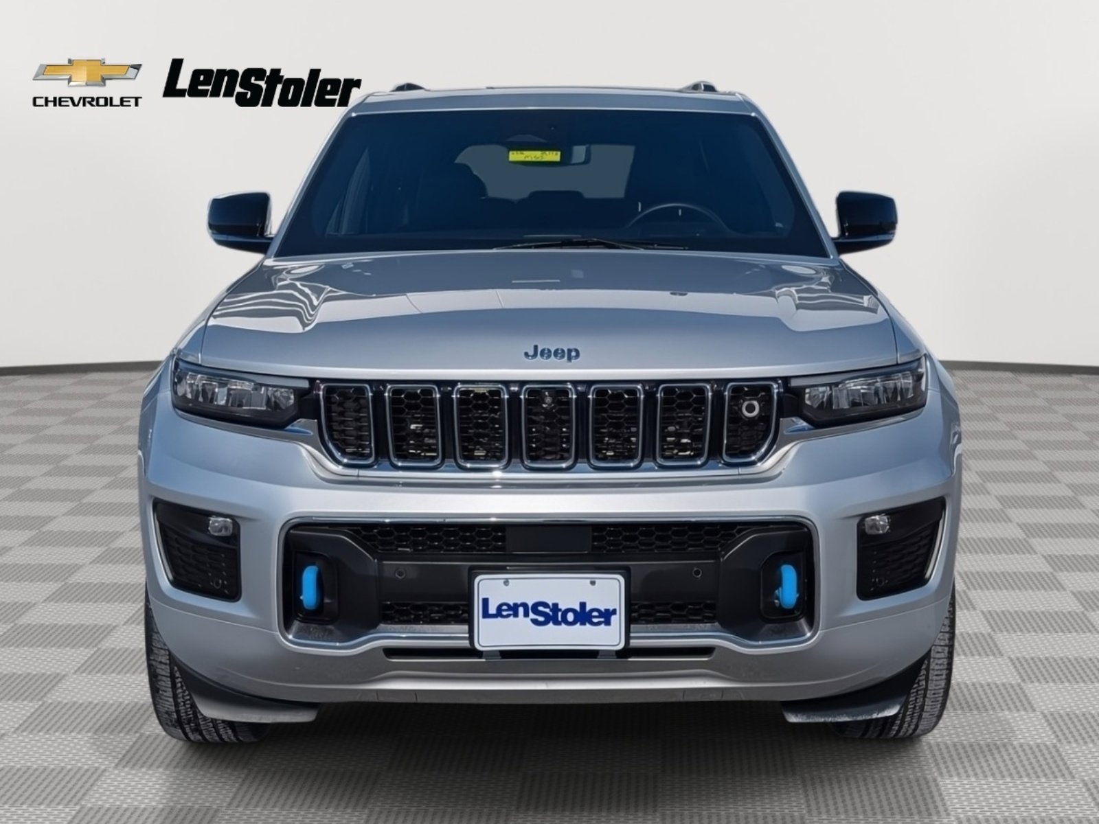 Used 2023 Jeep Grand Cherokee Overland w/ Advanced Protech Group III image 8