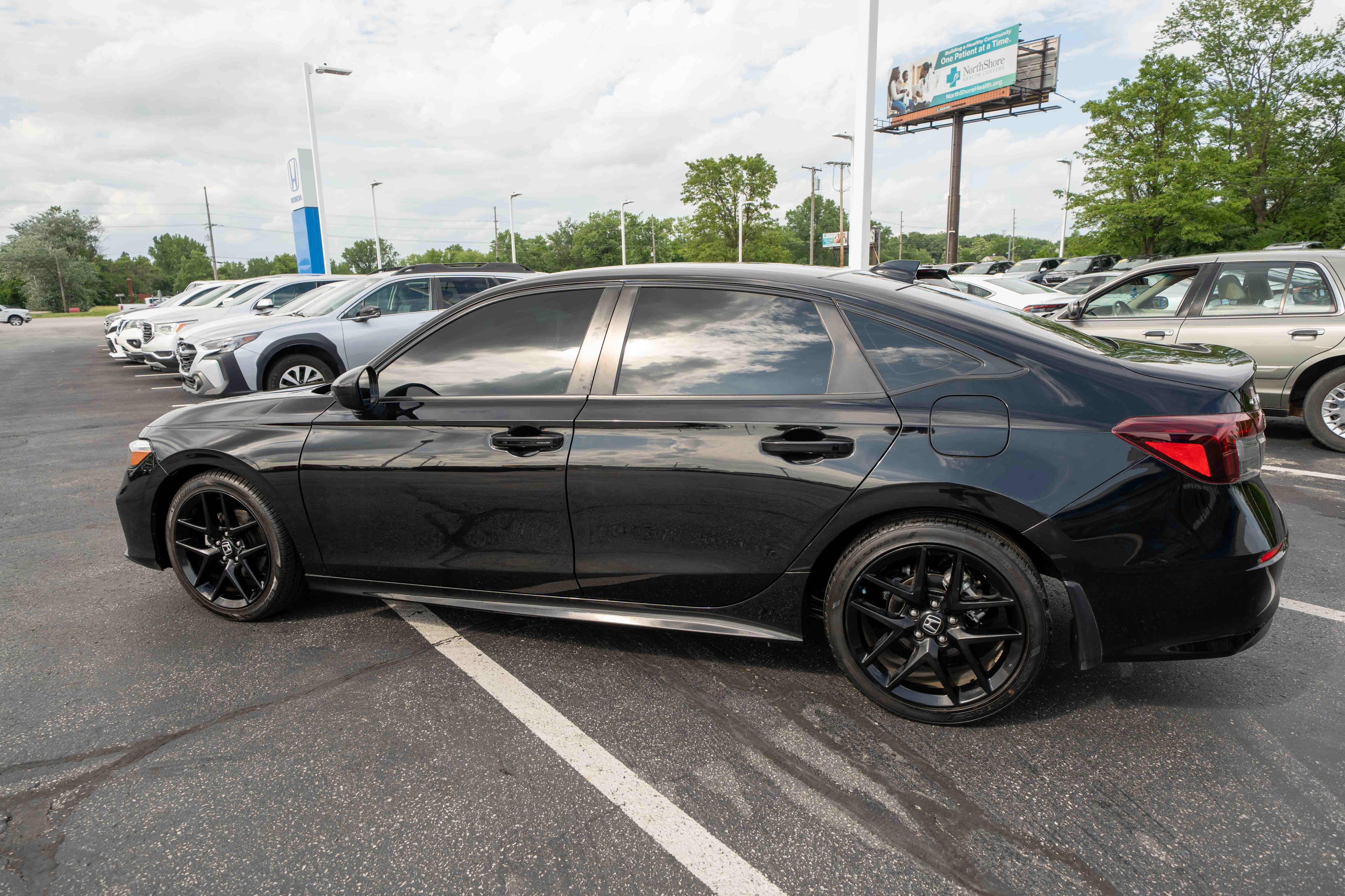 Used 2025 Honda Civic Sport image 4
