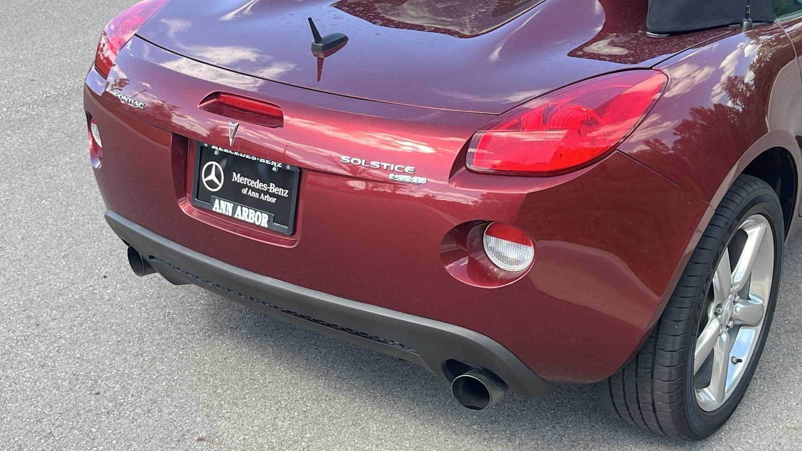 Used 2009 Pontiac Solstice GXP RWD image 16