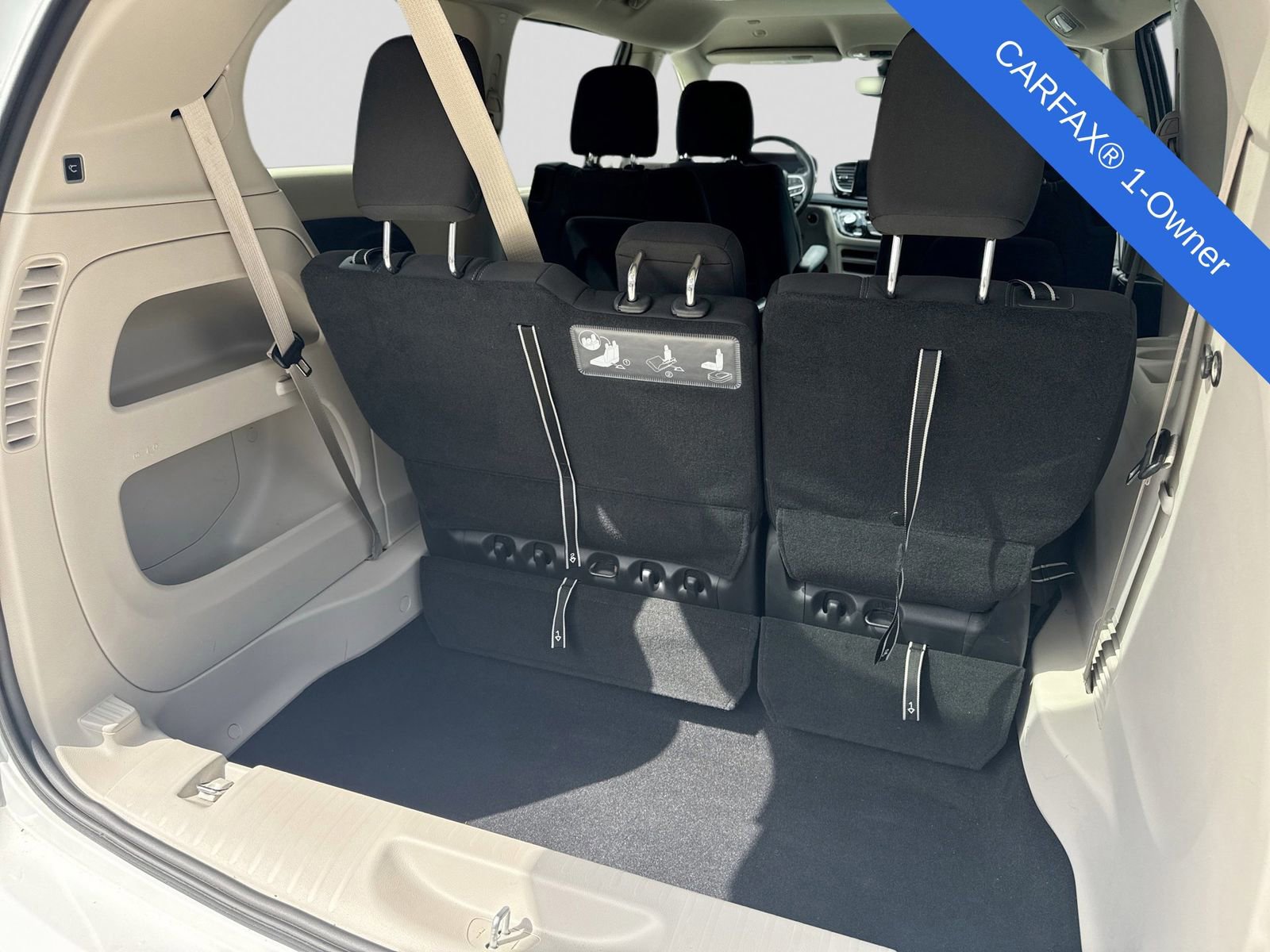 Used 2021 Chrysler Pacifica Touring w/ Cold Weather Group FWD image 39